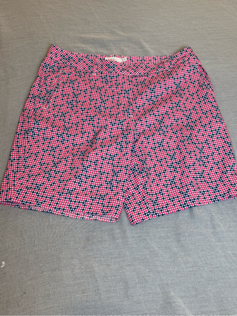 Lady Hagen Pink & Navy Geometric Print Golf Shorts Size 10 Preppy